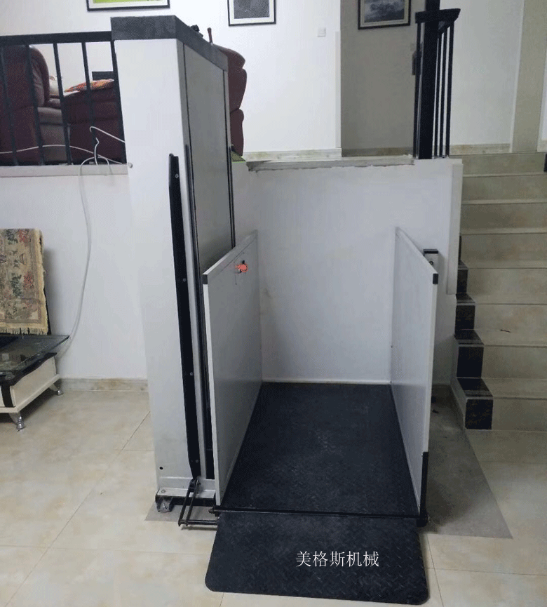 成都客戶定制的無障礙升降平臺安裝完畢